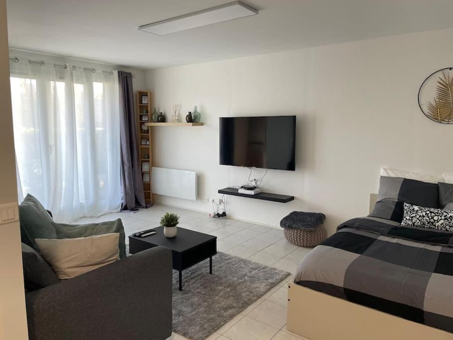 Appartement Cosy Proche Paris Le Bourget Exterior photo